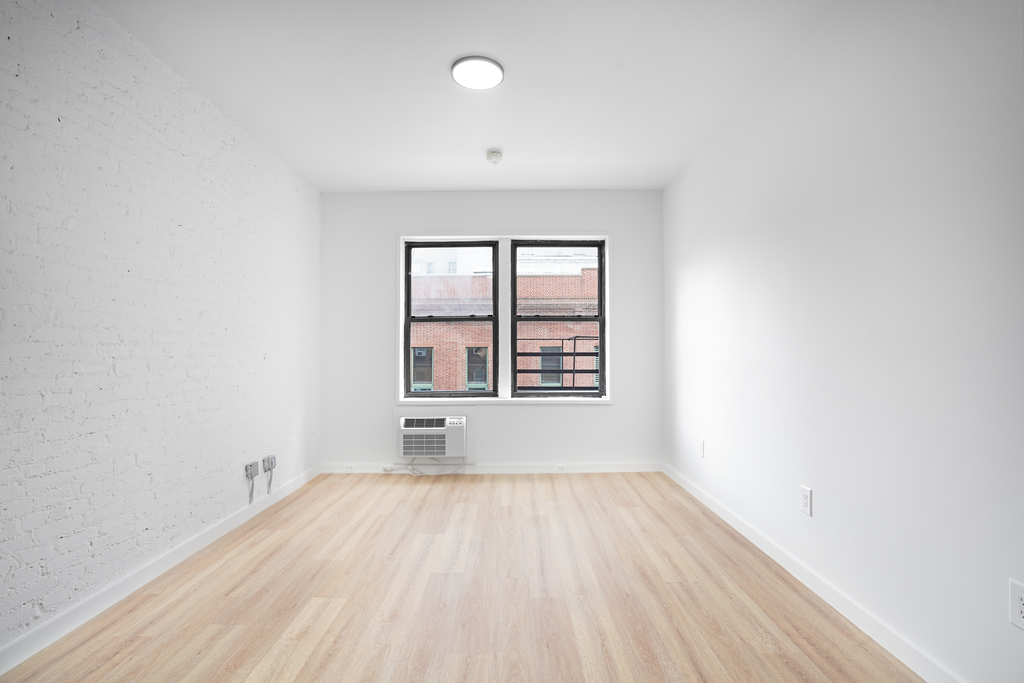 446 West 55th Street - Photo 3