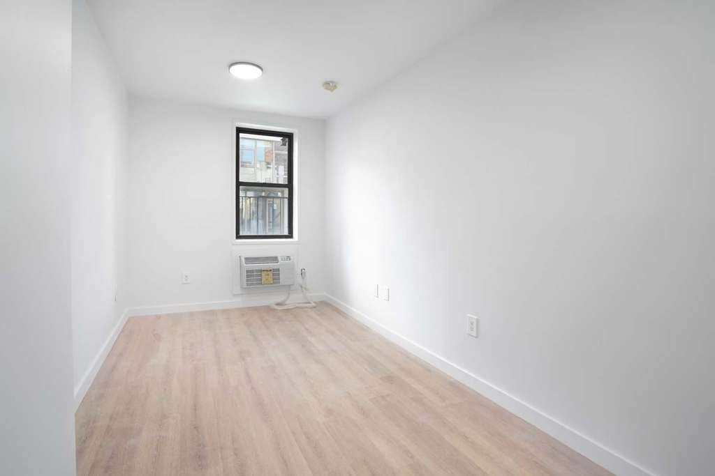 446 West 55th Street - Photo 6