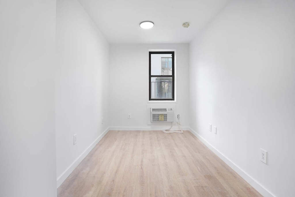 446 West 55th Street - Photo 7