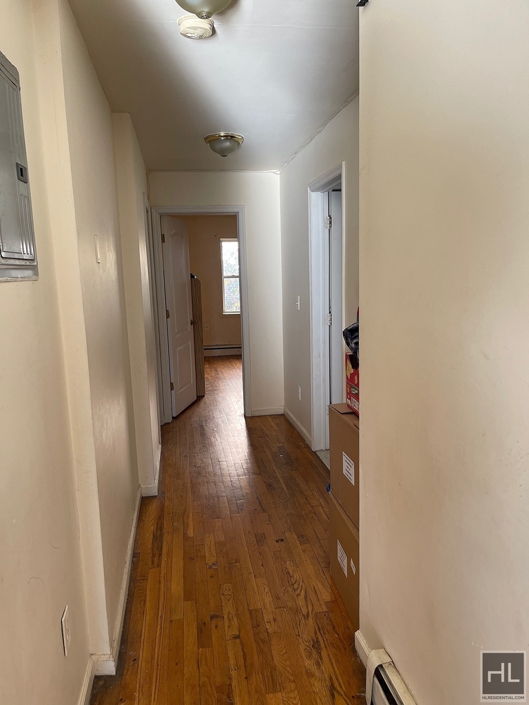 583 East 168 Street - Photo 8