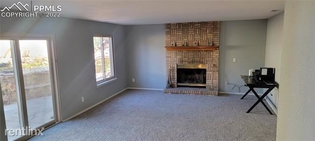 560 R Crosstrail Drive - Photo 18