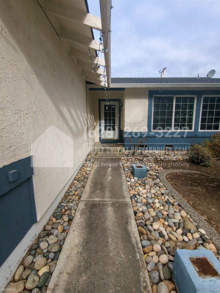 640 Plomosa Court - Photo 0