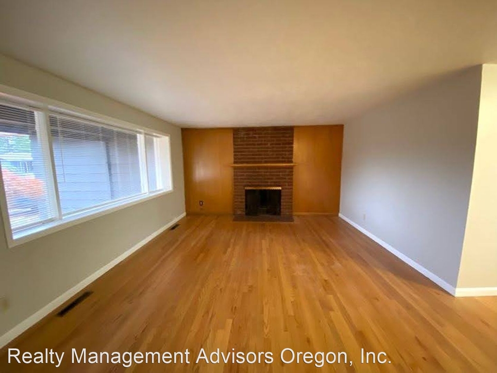 1818 Se 100th Avenue - Photo 2