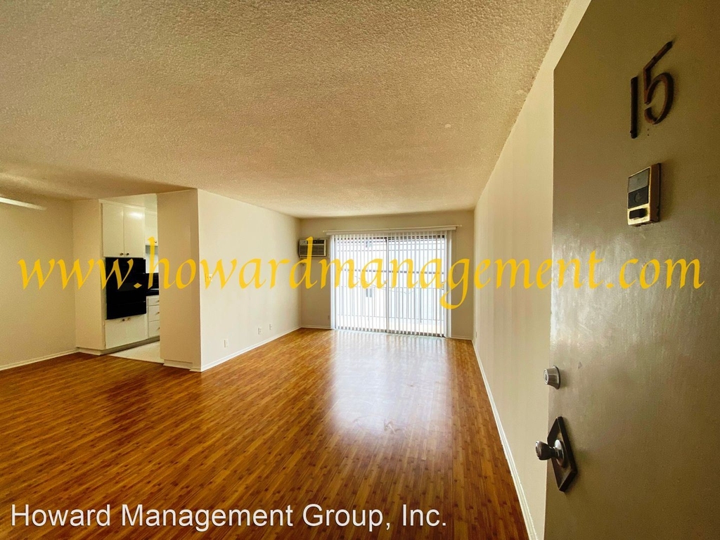 10206 Regent Street - Photo 1