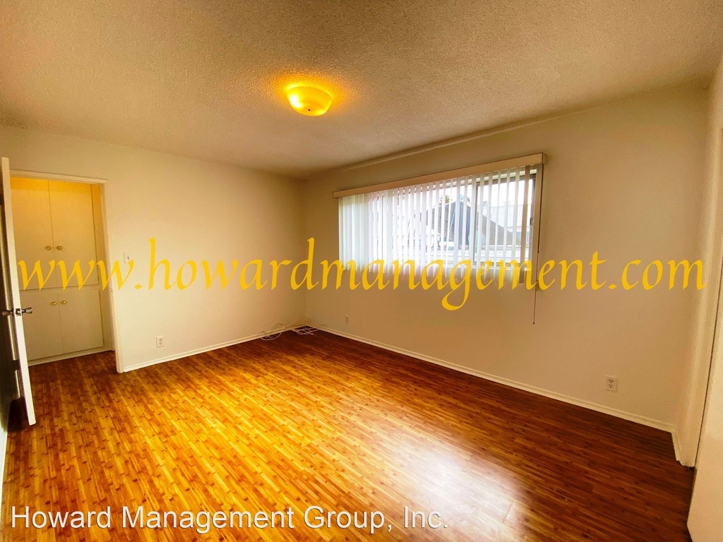 10206 Regent Street - Photo 13