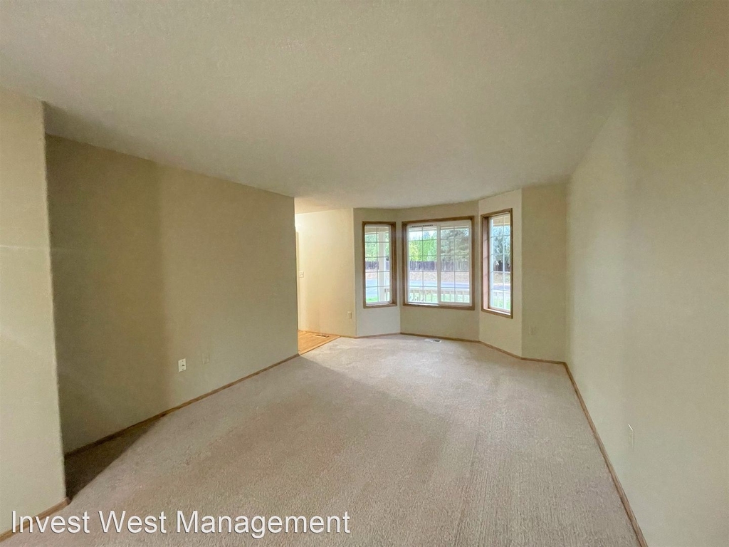 14813 Ne 87 Street - Photo 1