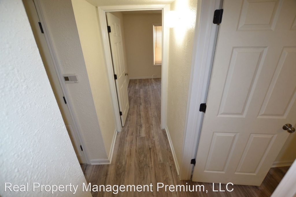 957 Grebe St Apt 6 - Photo 11