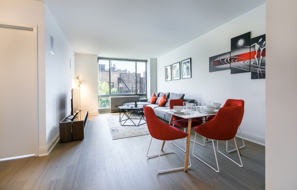 222 East 34th Street - Photo 4