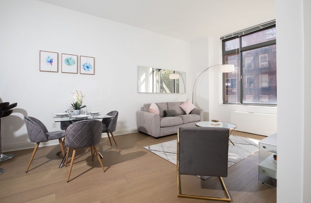 222 East 34th Street - Photo 5