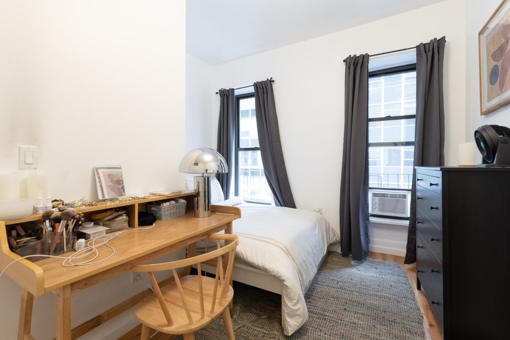 146 East 56th Street - Photo 13