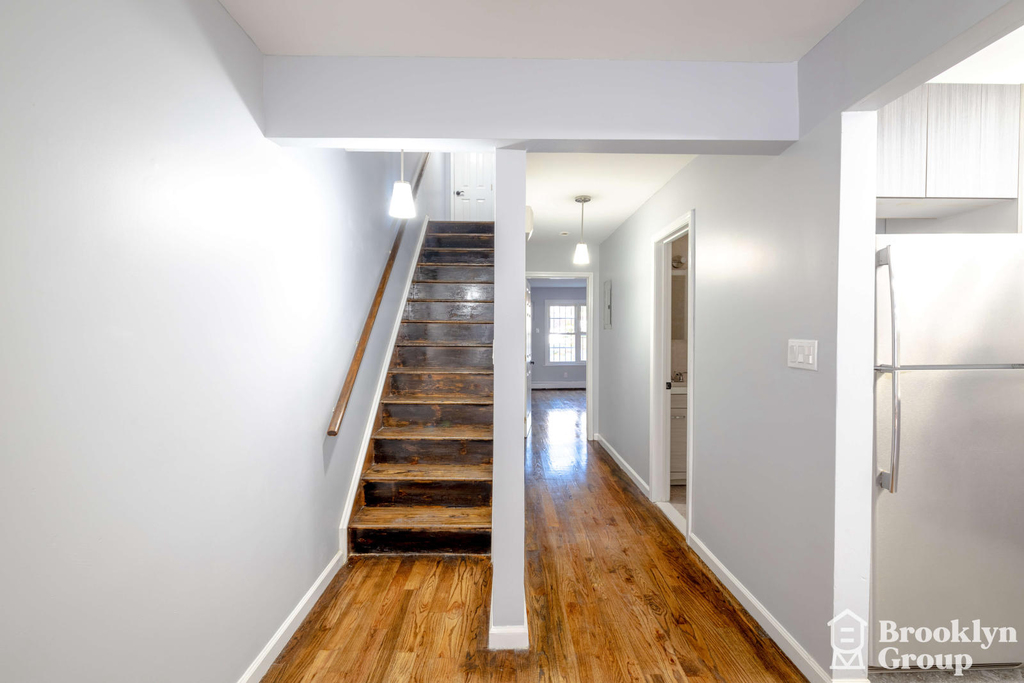 241 Vernon Avenue - Photo 12