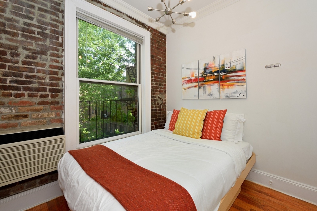 692 Tenth Avenue - Photo 13