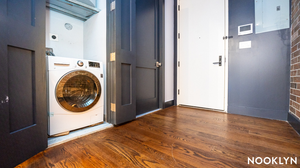 269 Meserole Street - Photo 13