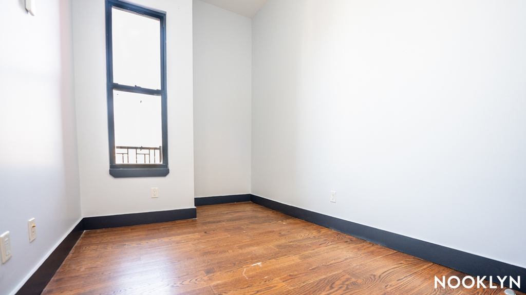 269 Meserole Street - Photo 10