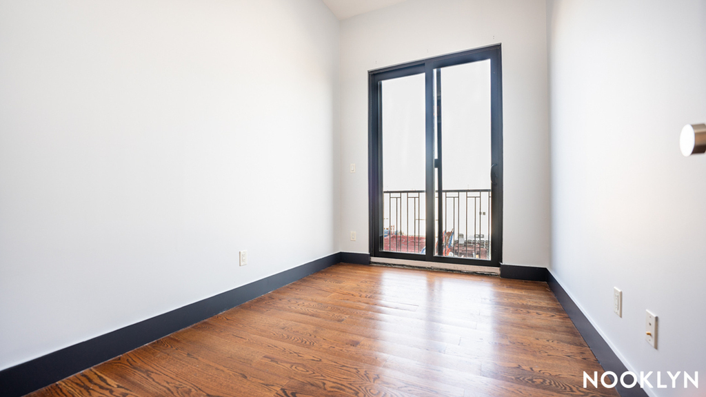 269 Meserole Street - Photo 6