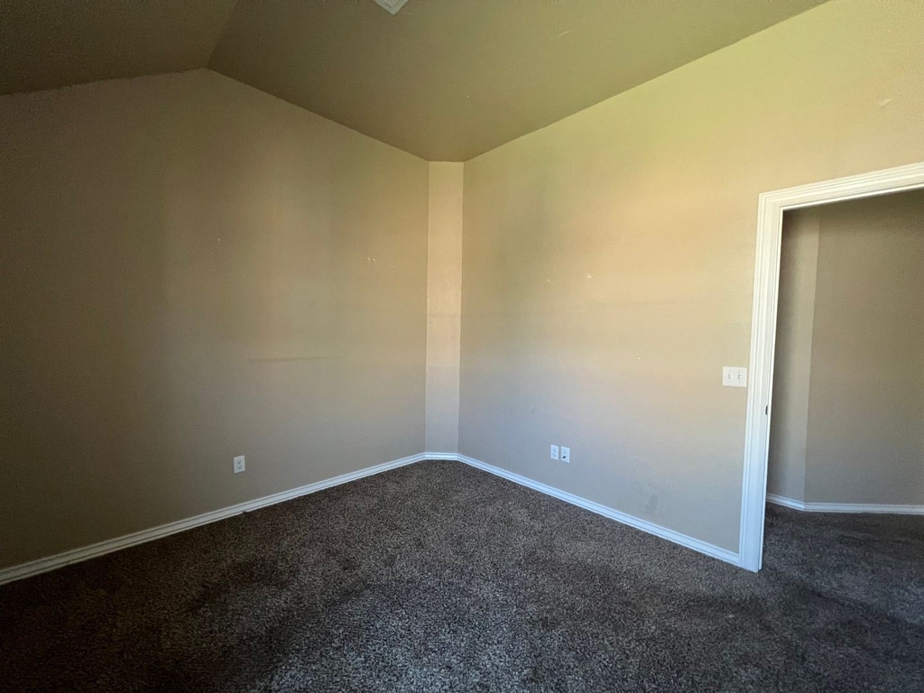 16812 Valderama Way - Photo 20