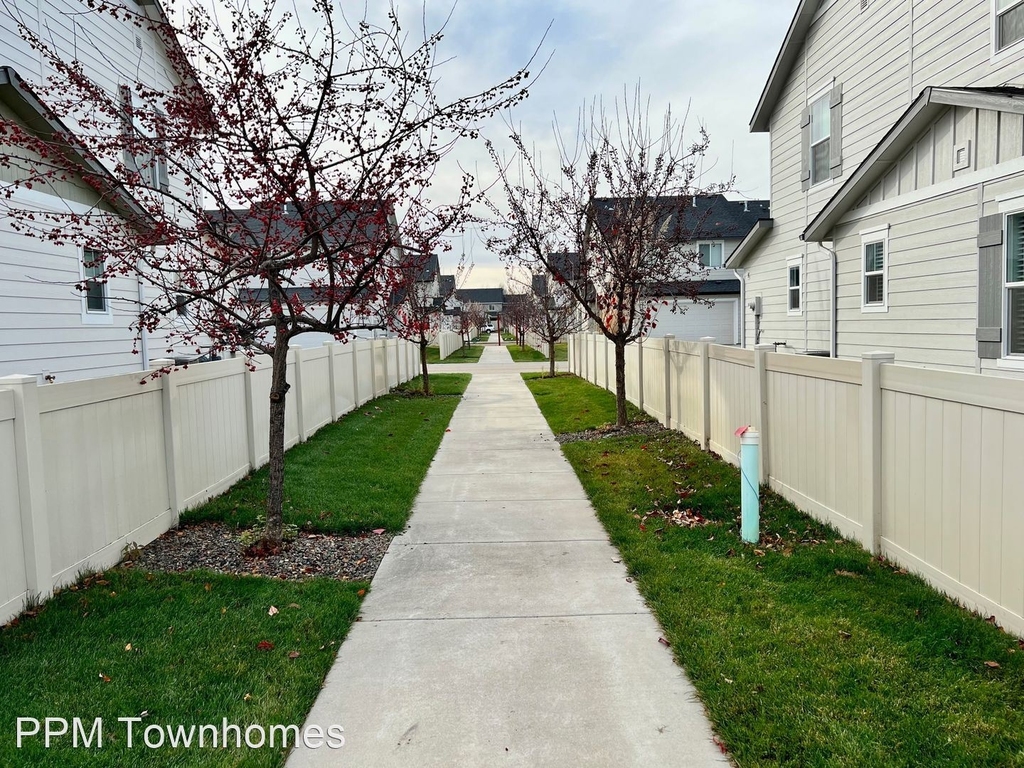 Townhomes At Jericho - Photo 8