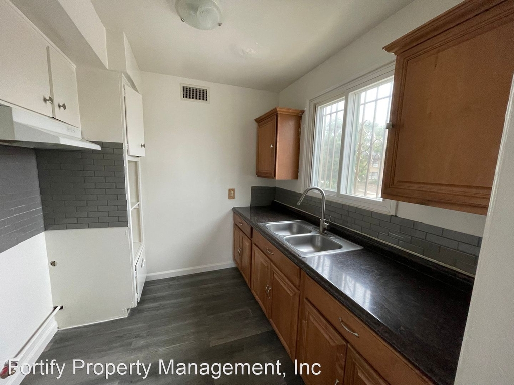 3401 W 84th Place - Photo 6