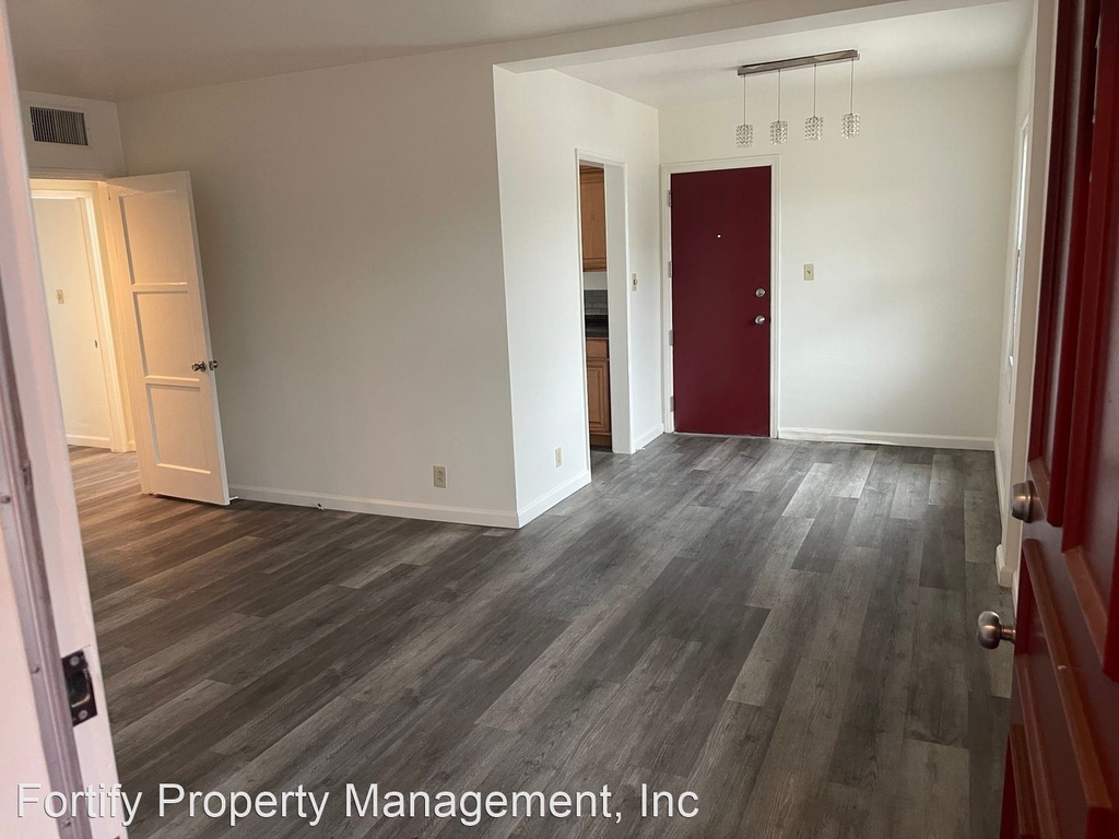 3401 W 84th Place - Photo 2