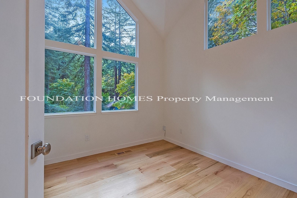 268 Madrone Ave - Photo 1