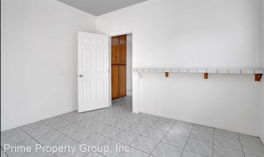 24349 Michelson St. - Photo 10