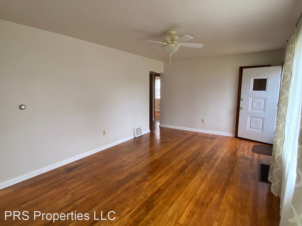 1129 West 40th Street - Photo 2