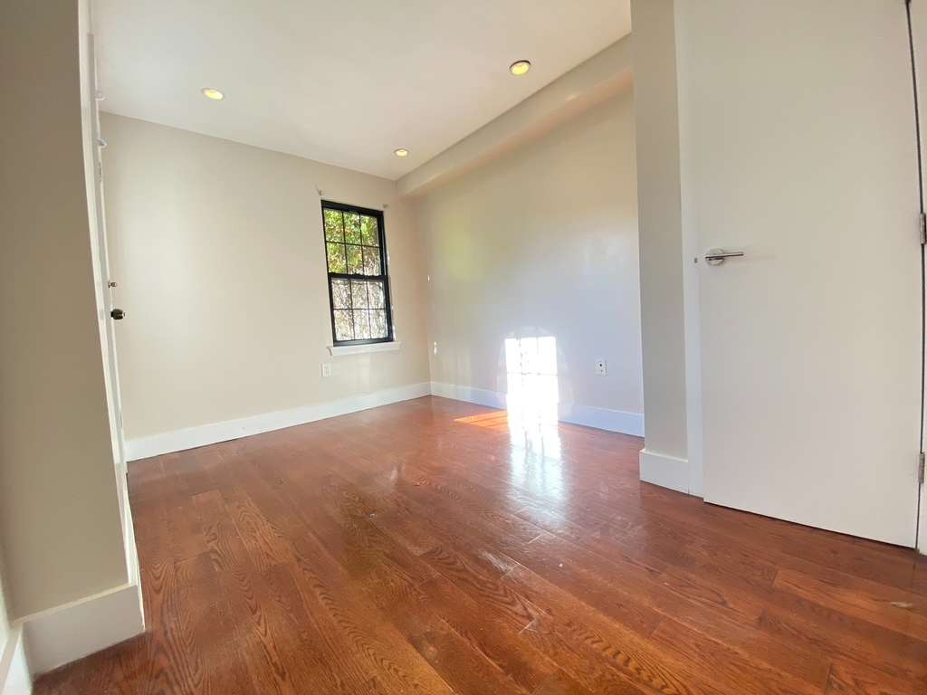 1277 Jefferson Avenue - Photo 13