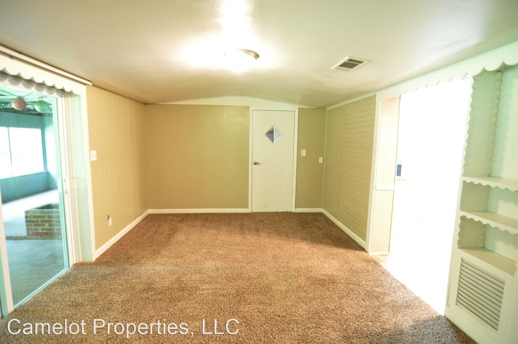 933 Parkwood Court - Photo 26