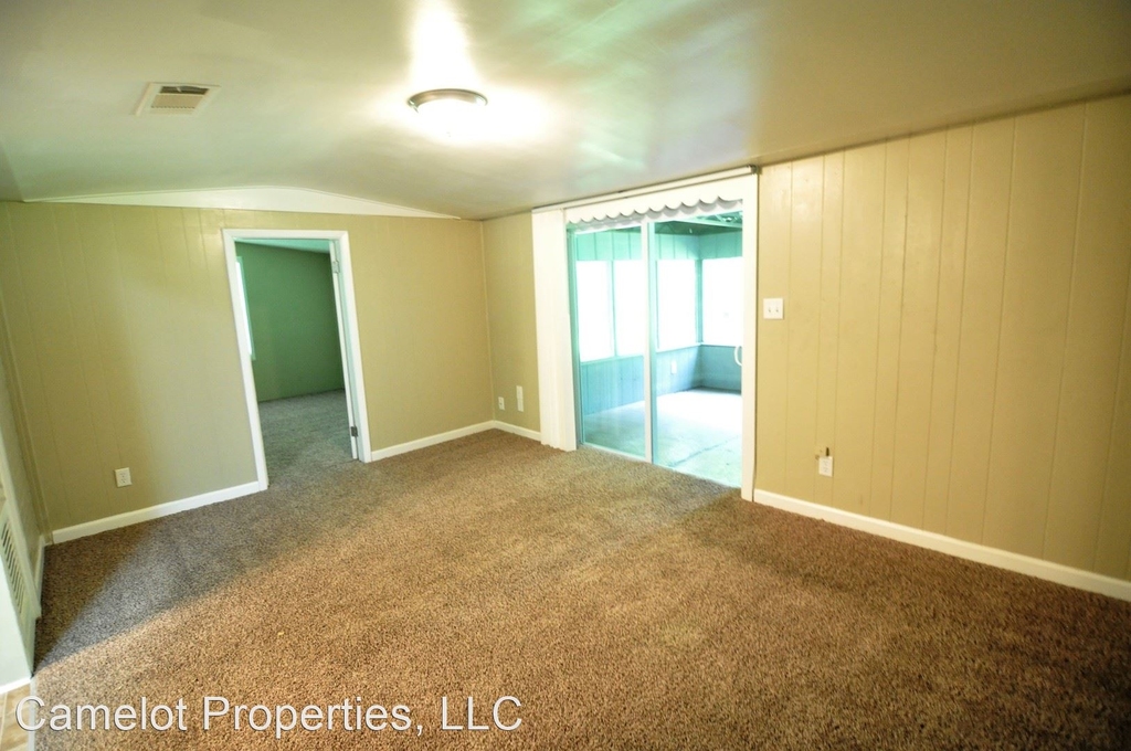 933 Parkwood Court - Photo 21