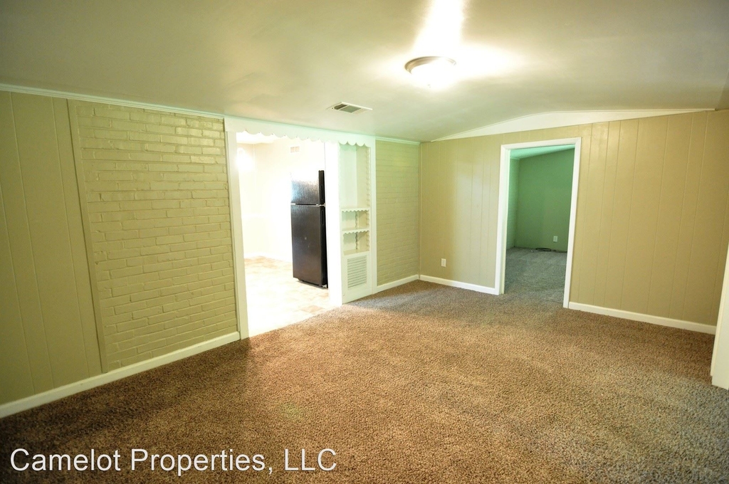 933 Parkwood Court - Photo 22