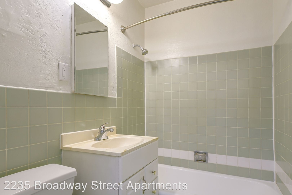 2235 Broadway Street - Photo 15