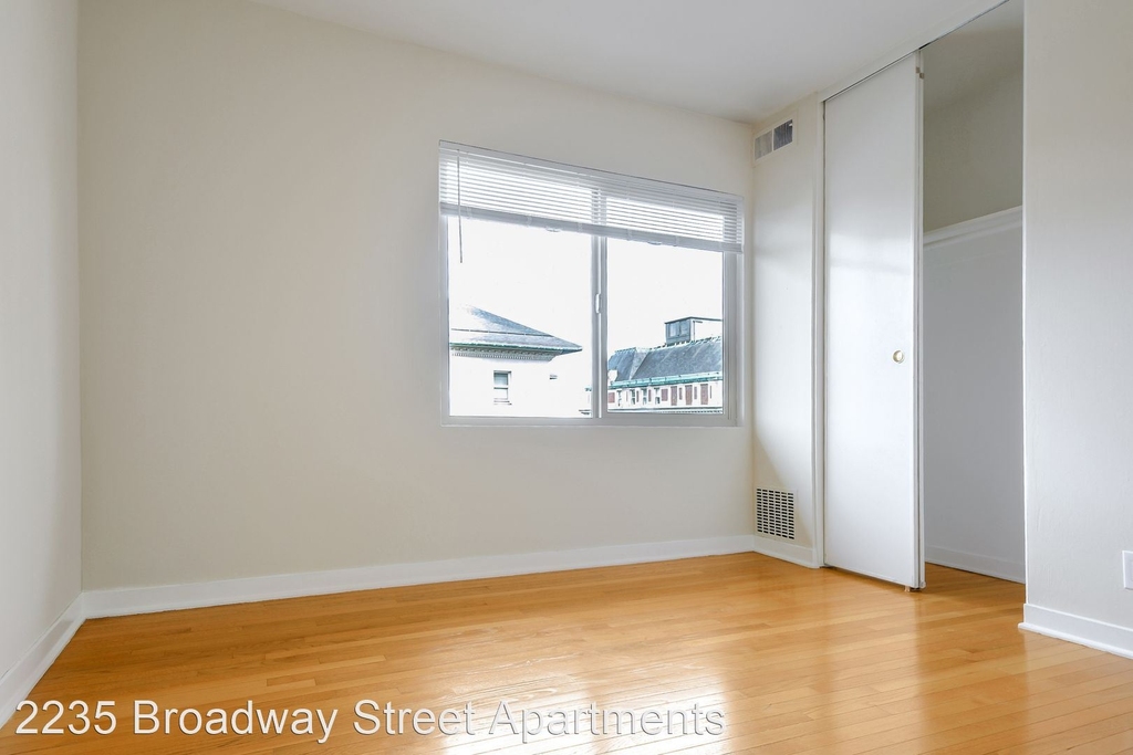 2235 Broadway Street - Photo 13