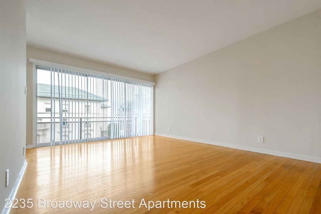 2235 Broadway Street - Photo 4