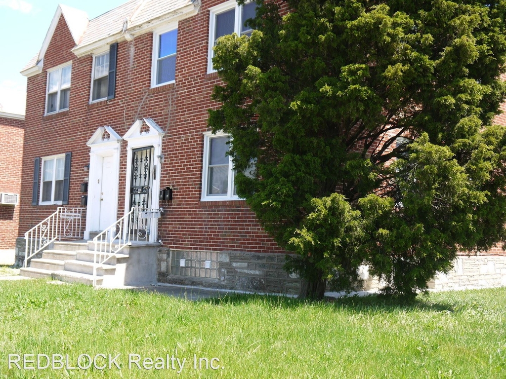 1600 Elaine Street - Photo 2