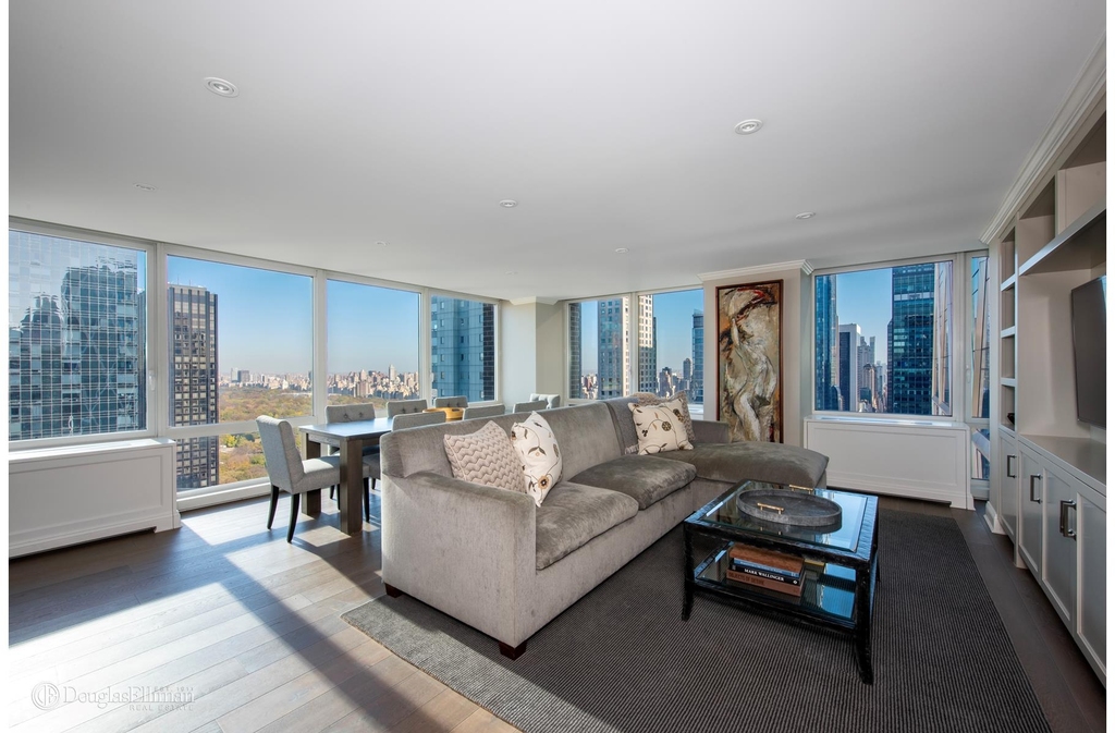 322 W 57th St - Photo 9