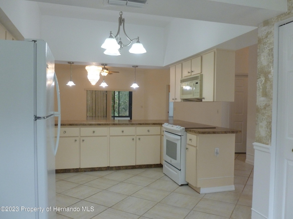 7100 River Run Boulevard - Photo 10