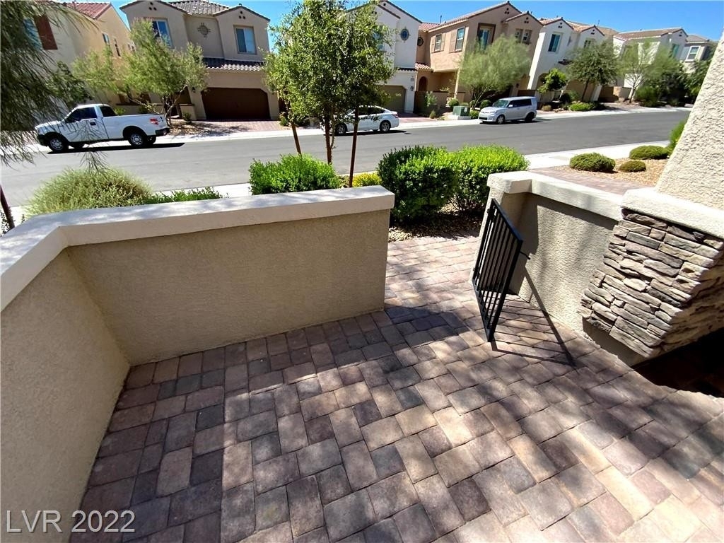 9726 Canyon Landing Avenue - Photo 2