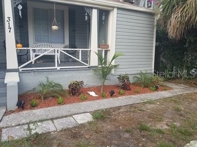 317 E Tarpon Avenue - Photo 1