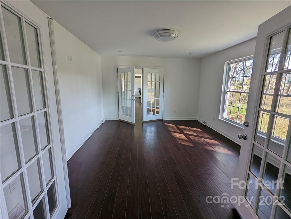 416 Chestnut Lane - Photo 2