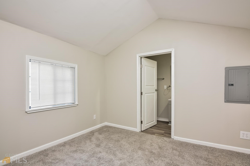 295 Highland Circle - Photo 9