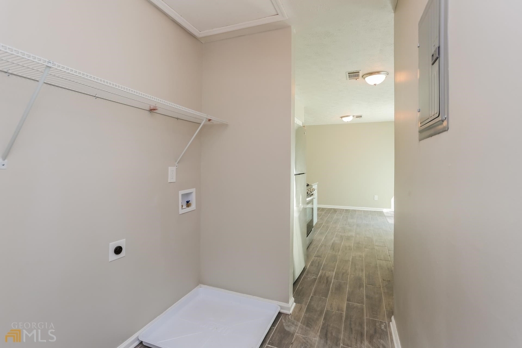 688 Waterview - Photo 12