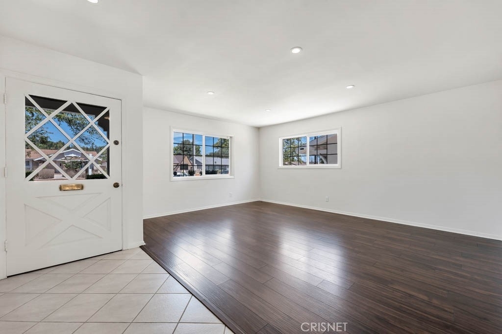 24312 Vanowen Street - Photo 23