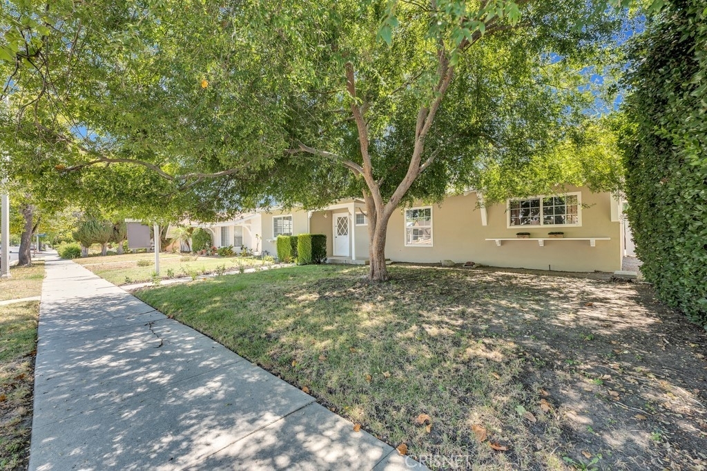 24312 Vanowen Street - Photo 2