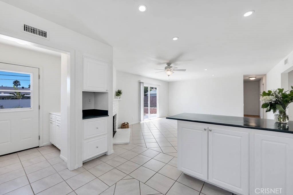 24312 Vanowen Street - Photo 21