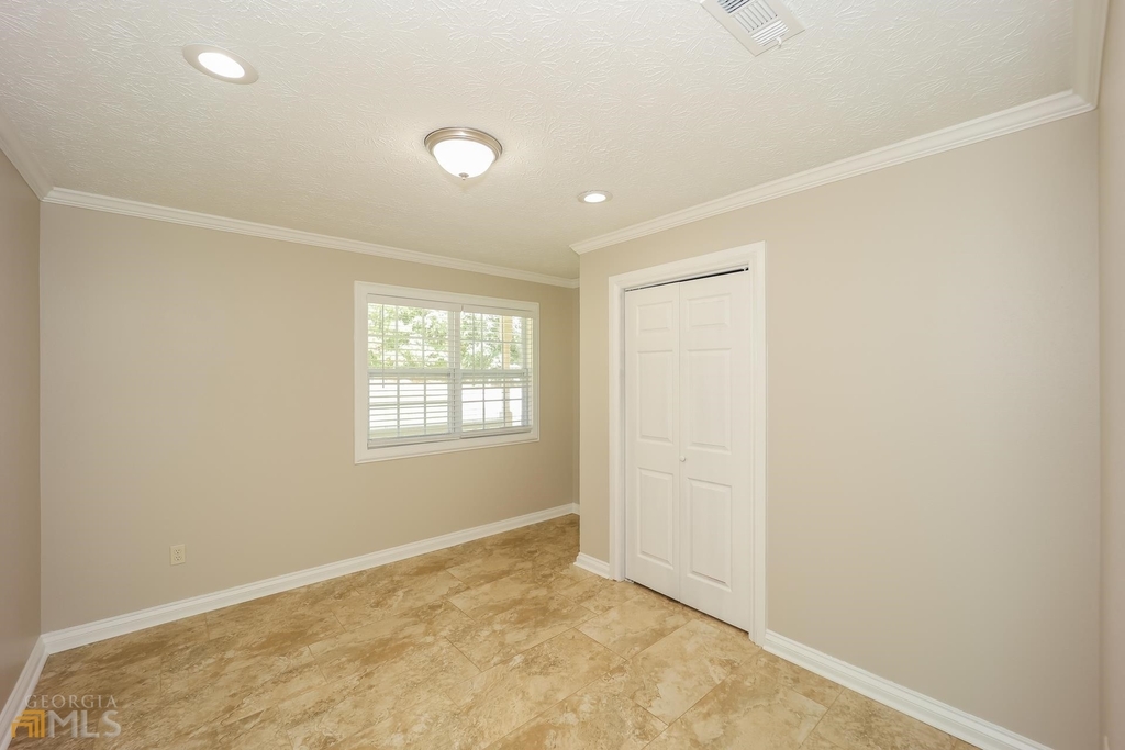 9342 Windward Court - Photo 11