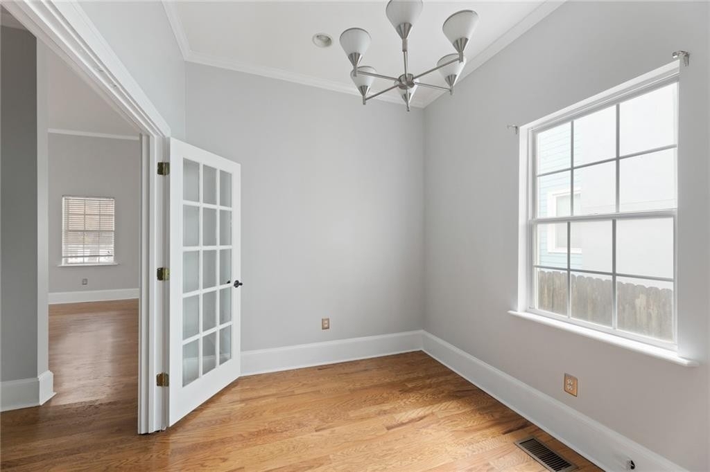 606 Irwin Street Ne - Photo 4