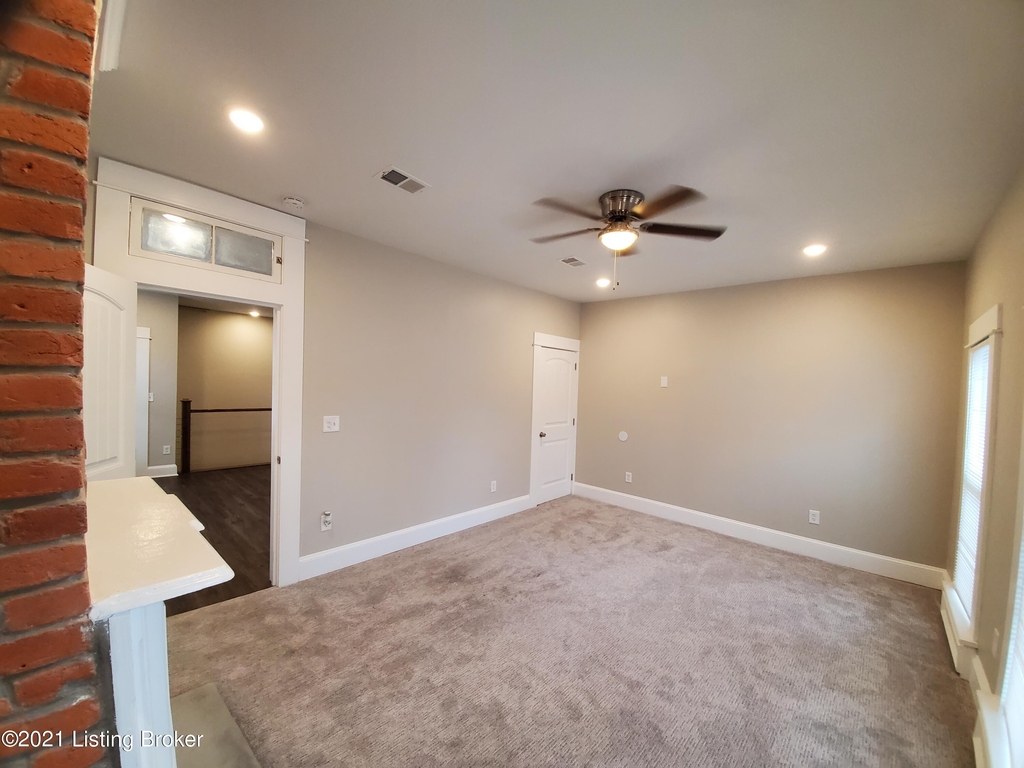 1805 Frankfort Ave - Photo 12