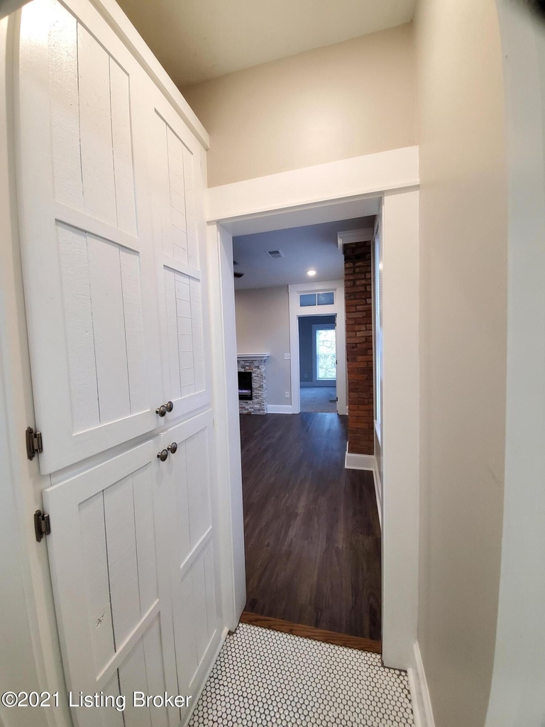 1805 Frankfort Ave - Photo 17