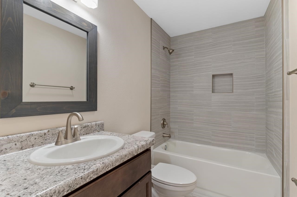 2324 Brynmahr - Photo 14