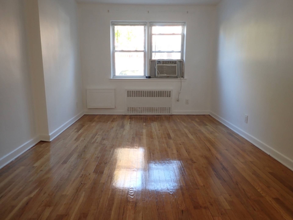 900  East 58th Street - Photo 0